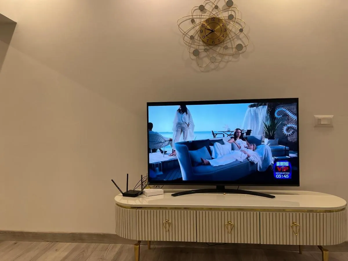 Apartment Tirana On Myslym Shyri 0*,